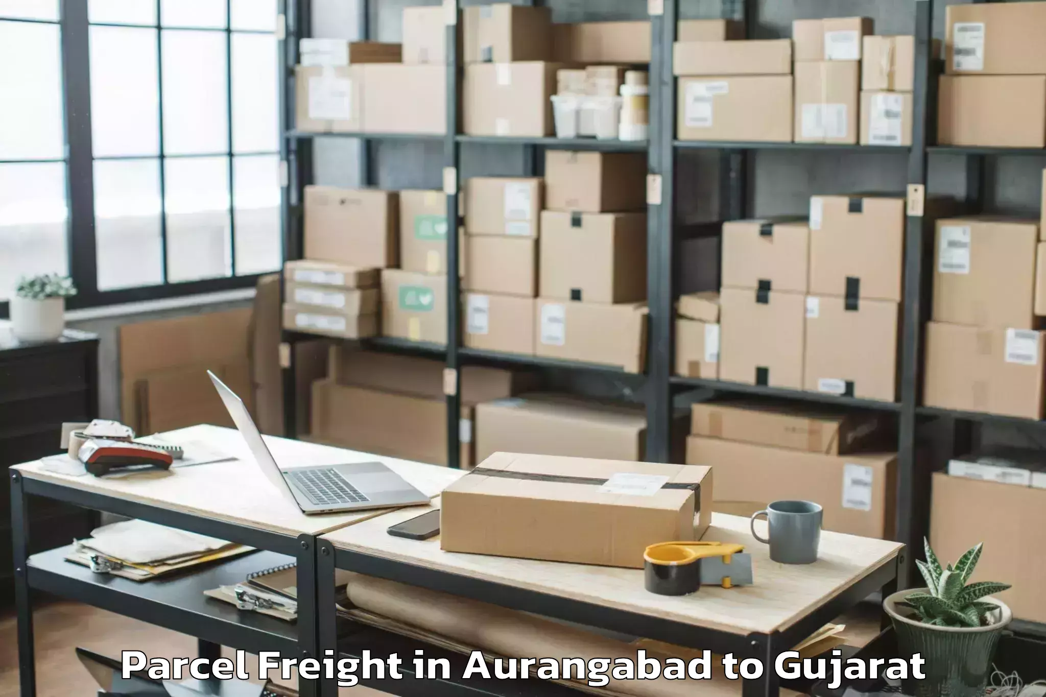 Easy Aurangabad to Gandhidham Parcel Freight Booking